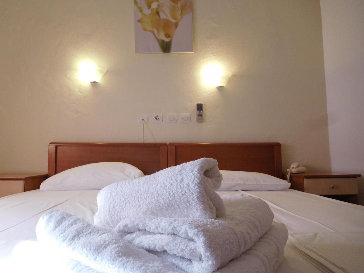 Efstratios Hotel Loutrá Edipsoú Eksteriør bilde