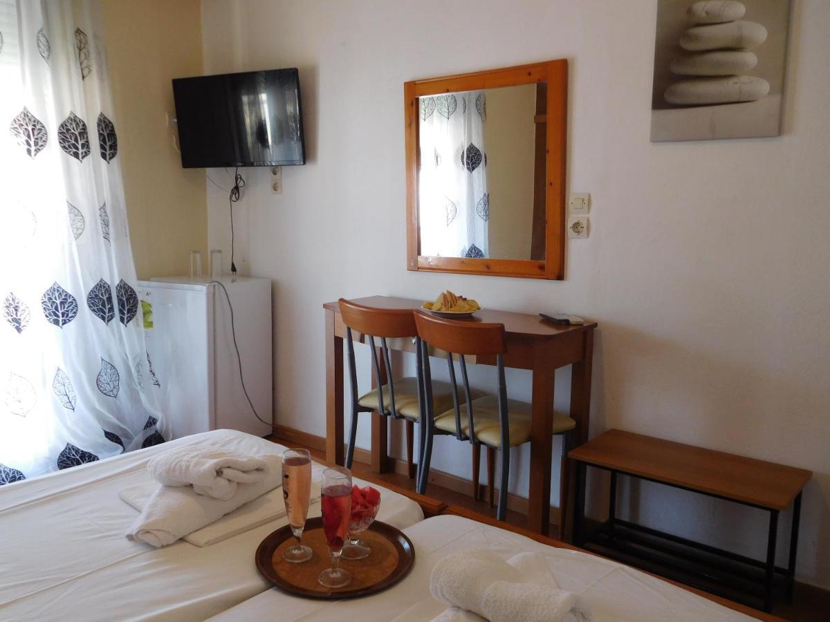 Efstratios Hotel Loutrá Edipsoú Eksteriør bilde