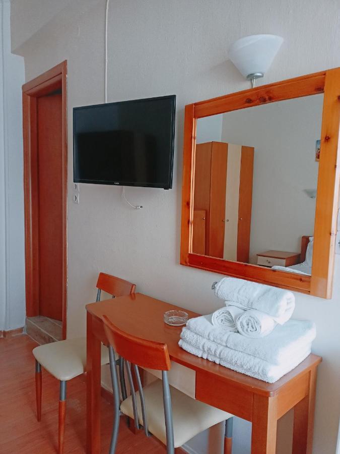 Efstratios Hotel Loutrá Edipsoú Eksteriør bilde