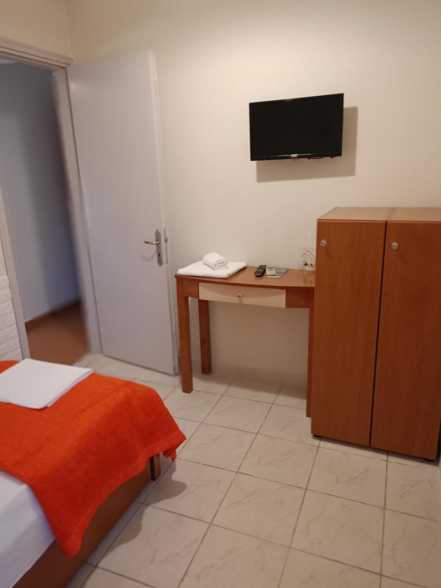Efstratios Hotel Loutrá Edipsoú Eksteriør bilde