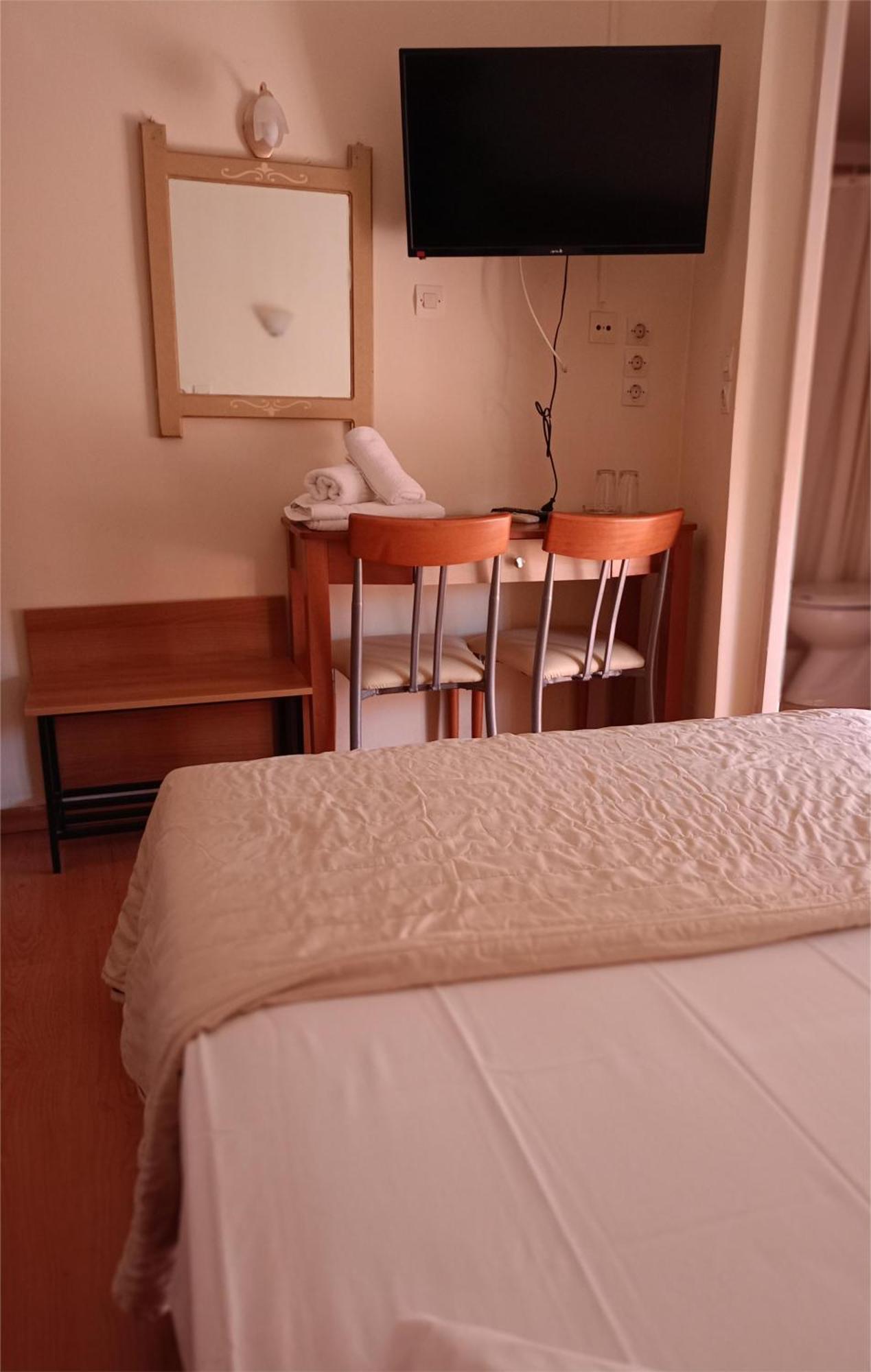 Efstratios Hotel Loutrá Edipsoú Eksteriør bilde