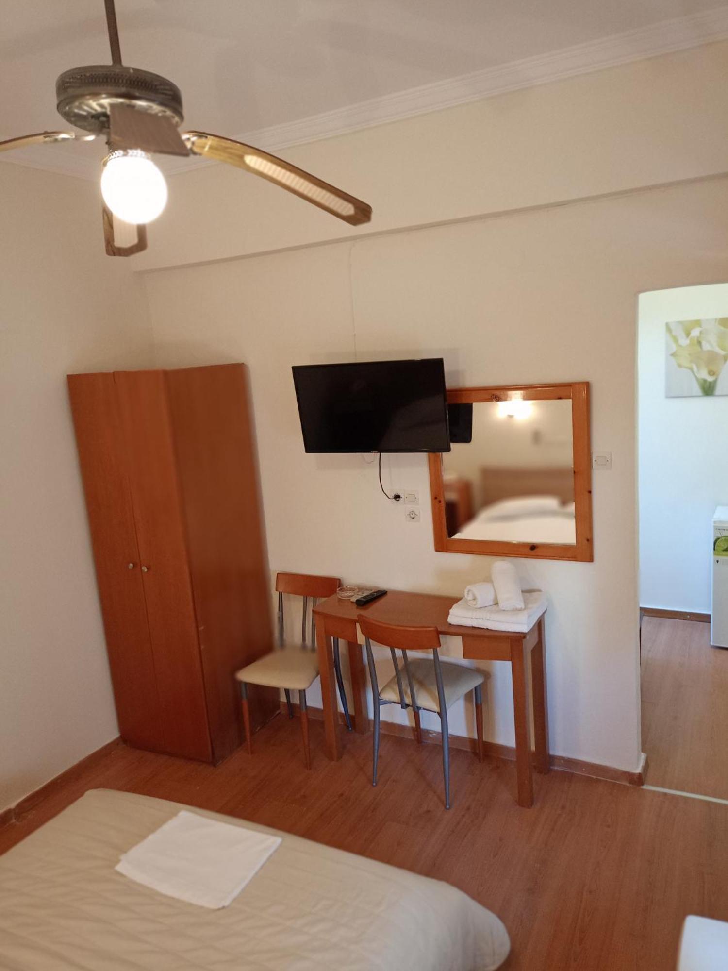 Efstratios Hotel Loutrá Edipsoú Rom bilde