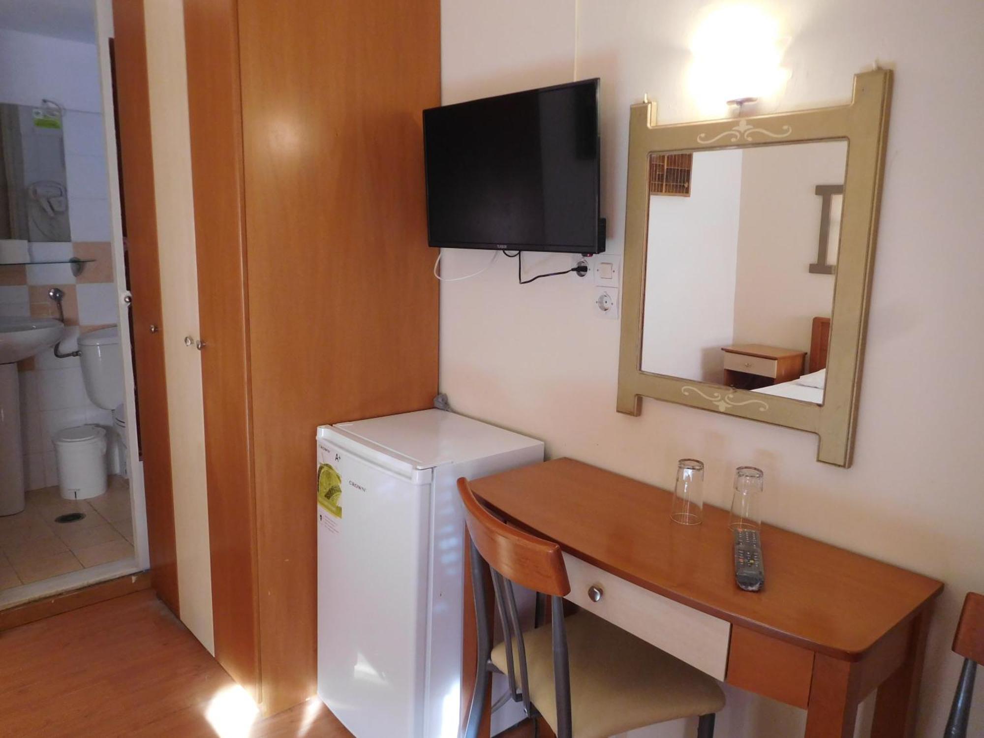 Efstratios Hotel Loutrá Edipsoú Eksteriør bilde