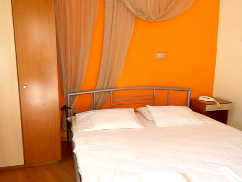 Efstratios Hotel Loutrá Edipsoú Eksteriør bilde